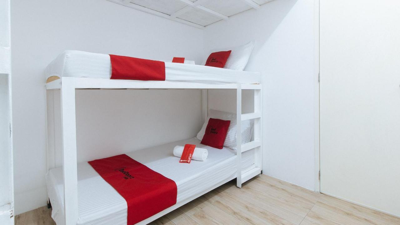 Bernwoods Extyn B&B Dormitory Ілоіло Екстер'єр фото