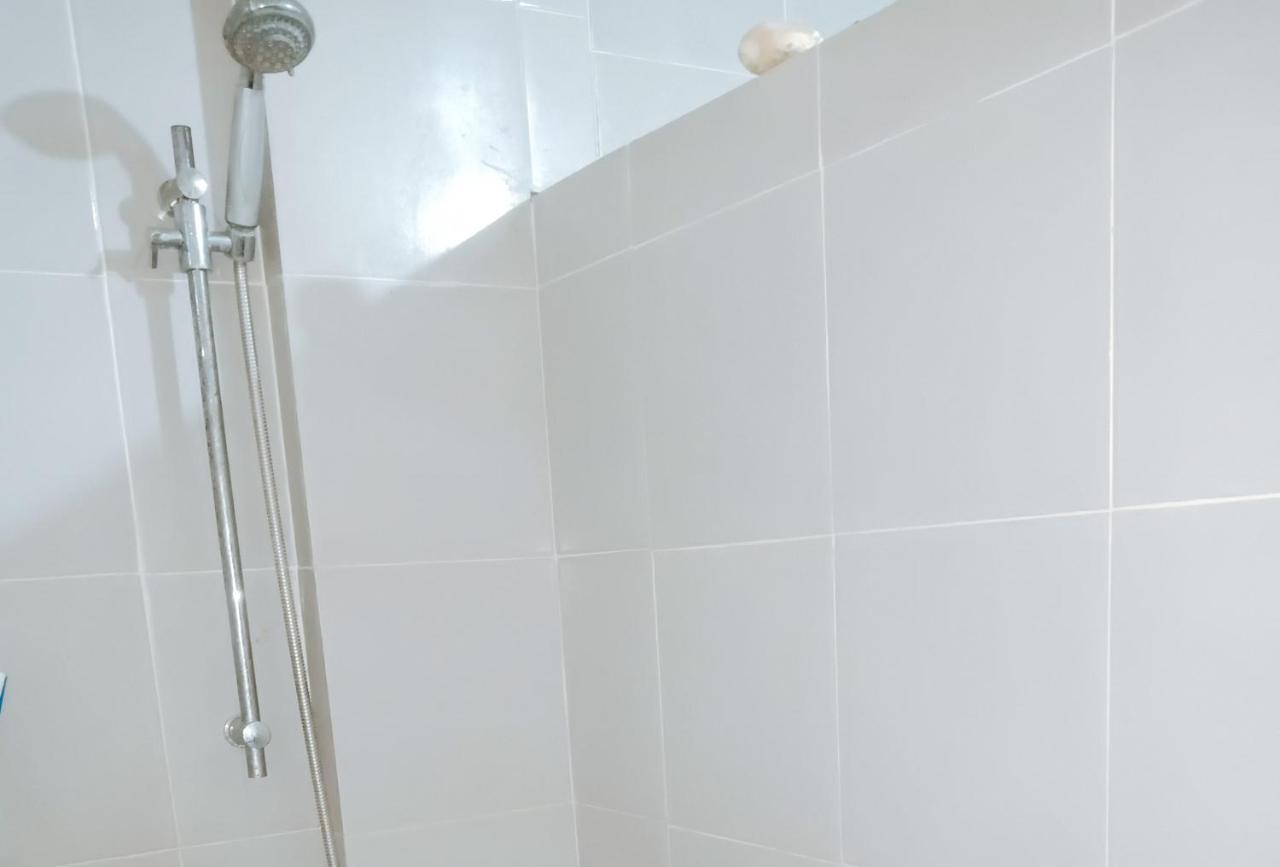 Bernwoods Extyn B&B Dormitory Ілоіло Екстер'єр фото